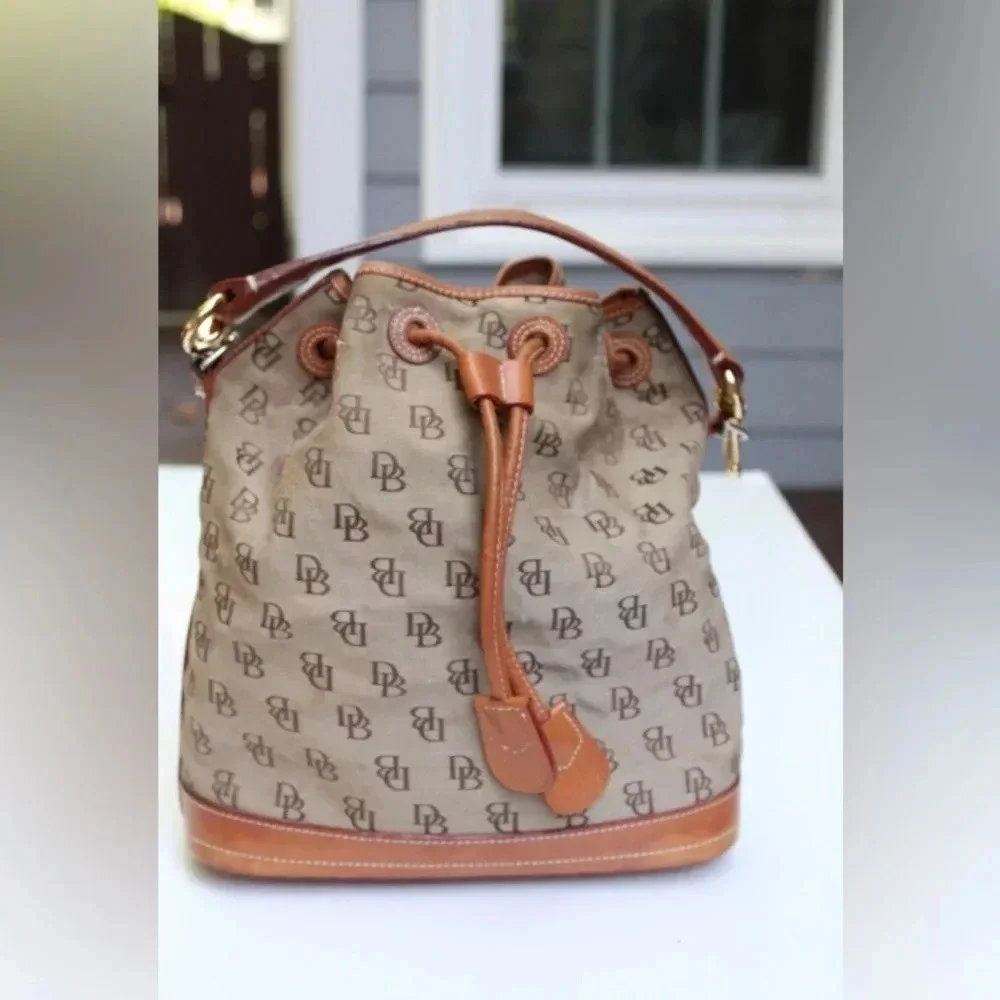 Dooney & Bourke vintage dooney